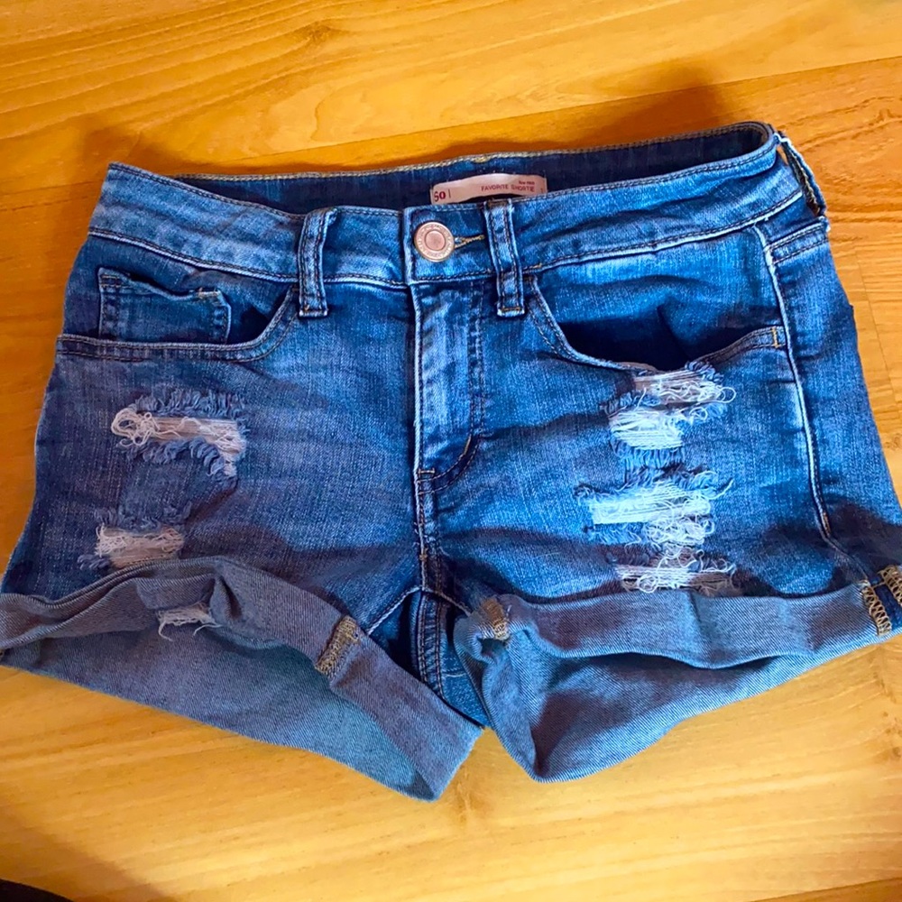 SO junior size 1 ripped jean shorts